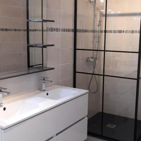 Agreable T4 Centre D'ax-les-thermes Διαμέρισμα *